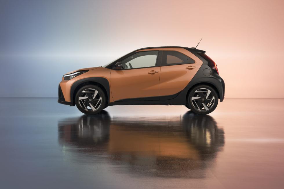 Το Toyota Aygo X ανανεώθηκε και έγινε υβριδικό!